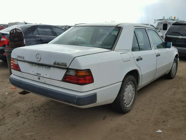 WDBED30E1NB570252 - 1992 MERCEDES-BENZ 300 E 4MAT WHITE photo 4