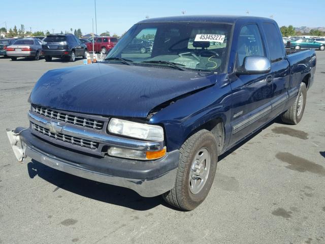 2GCEC19T121196439 - 2002 CHEVROLET SILVERADO BLUE photo 2