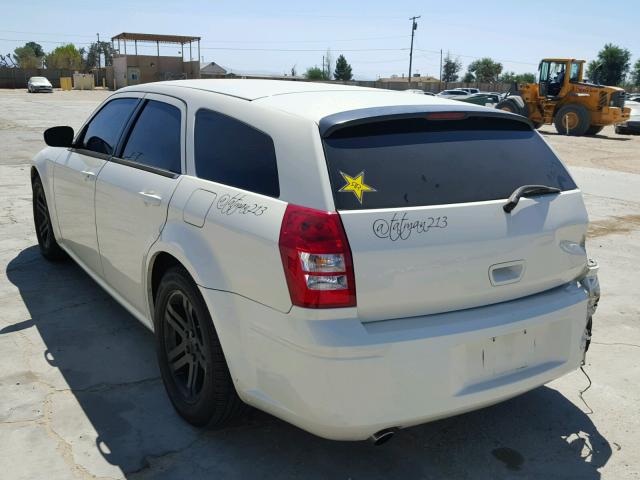 2D4GV582X5H661513 - 2005 DODGE MAGNUM R/T CREAM photo 3