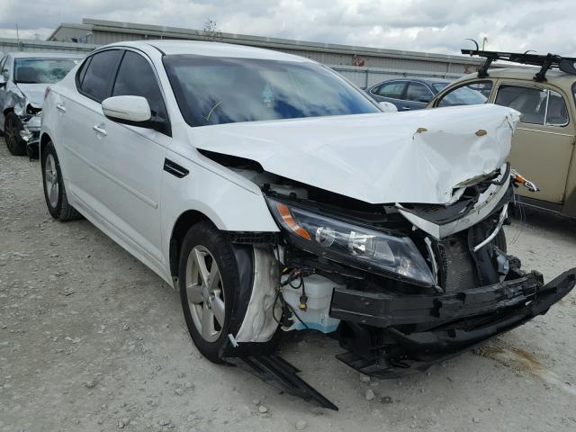 5XXGM4A74FG489693 - 2015 KIA OPTIMA LX WHITE photo 1