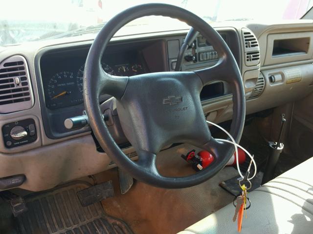 1GBGC34R7YR218142 - 2000 CHEVROLET C3500 WHITE photo 10