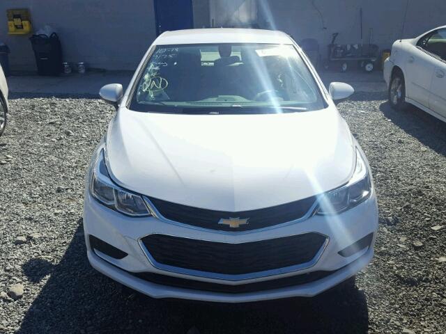 1G1BC5SM7H7109175 - 2017 CHEVROLET CRUZE LS WHITE photo 9