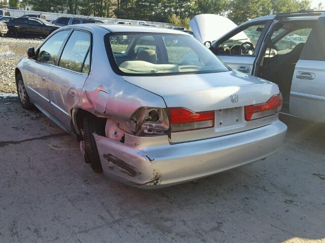 1HGCF86611A144434 - 2001 HONDA ACCORD VAL SILVER photo 3