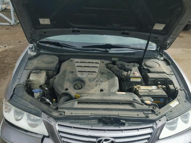 KMHFC46F76A050753 - 2006 HYUNDAI AZERA SE GRAY photo 7