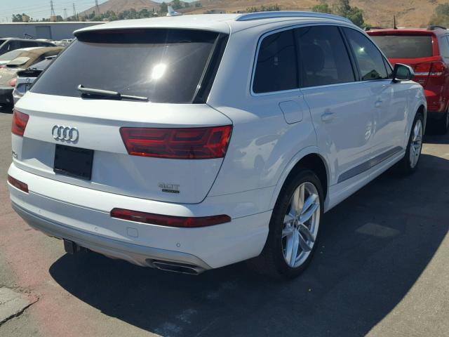 WA1VAAF79HD026284 - 2017 AUDI Q7 PRESTIG WHITE photo 4