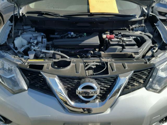 5N1AT2MT1FC846796 - 2015 NISSAN ROGUE S SILVER photo 7