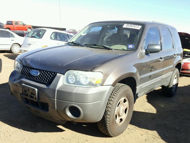 1FMYU02Z06KD48537 - 2006 FORD ESCAPE BROWN photo 2