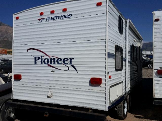 1EB1C182652488985 - 2005 FLEETWOOD TRAILER TWO TONE photo 4