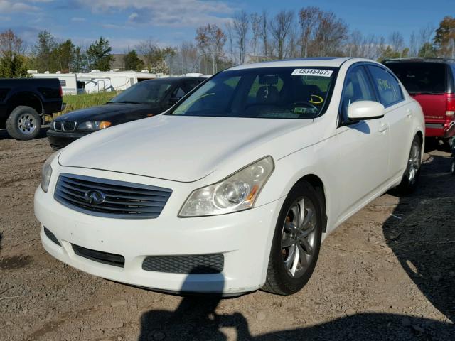 JNKBV61F97M801124 - 2007 INFINITI G35 WHITE photo 2