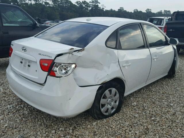 KMHDU46D58U537017 - 2008 HYUNDAI ELANTRA WHITE photo 4