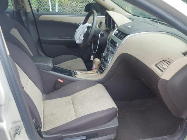 1G1ZB5E1XBF173629 - 2011 CHEVROLET MALIBU LS 金色 照片 5
