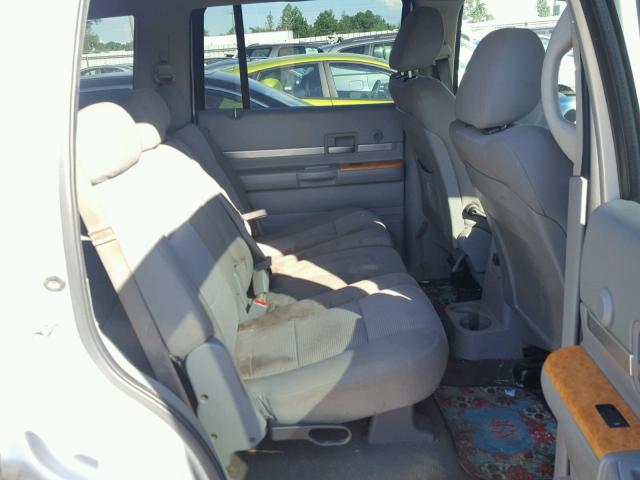 1A8HW58N28F136310 - 2008 CHRYSLER ASPEN LIMI SILVER photo 6