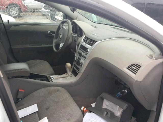 1G1ZB5EB8AF115705 - 2010 CHEVROLET MALIBU LS თეთრი ფოტო 5