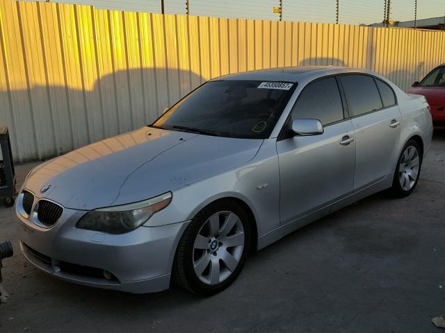 WBANE73506CM40716 - 2006 BMW 530 I GRAY photo 2