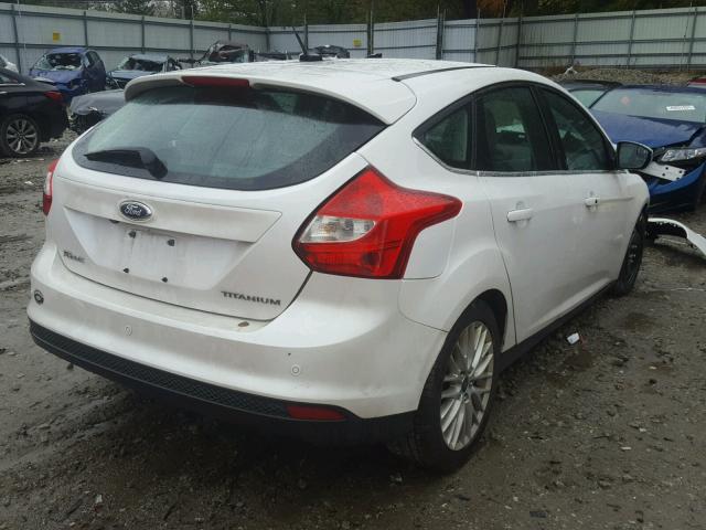 1FADP3N25EL445869 - 2014 FORD FOCUS TITA WHITE photo 4