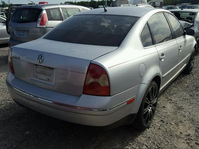 WVWMD63B54P052615 - 2004 VOLKSWAGEN PASSAT GL SILVER photo 4