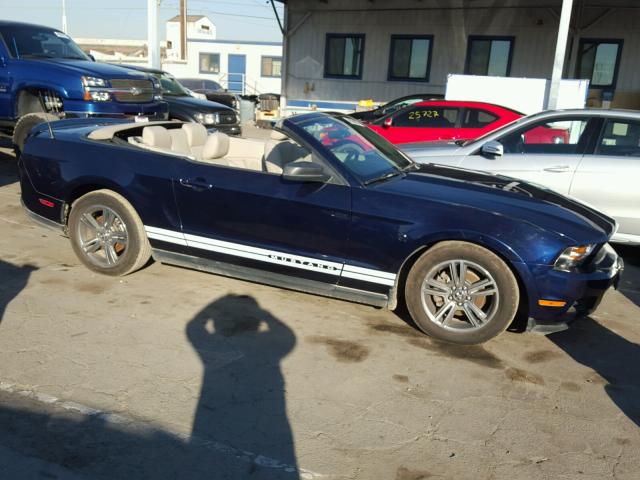 1ZVBP8EN1A5179447 - 2010 FORD MUSTANG BLUE photo 9