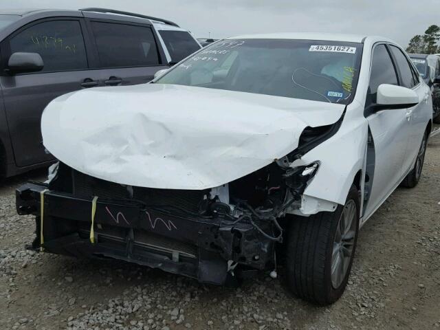 4T1BF1FK8GU139264 - 2016 TOYOTA CAMRY LE WHITE photo 2