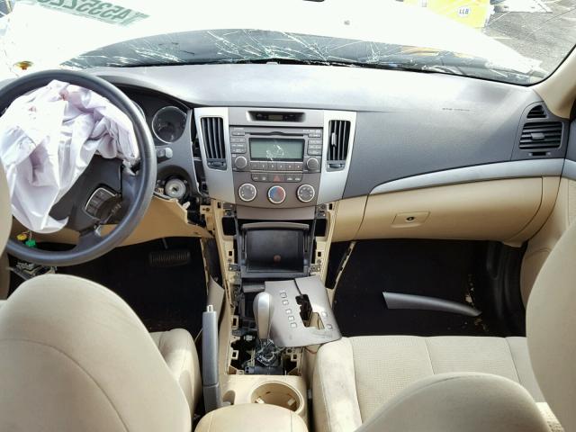 5NPET4AC1AH588587 - 2010 HYUNDAI SONATA GLS TAN photo 9