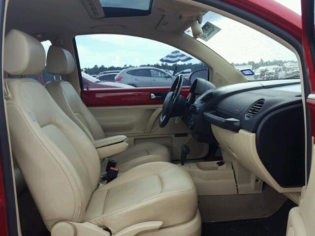 3VWRW31CX9M515904 - 2009 VOLKSWAGEN NEW BEETLE 红色 照片 5