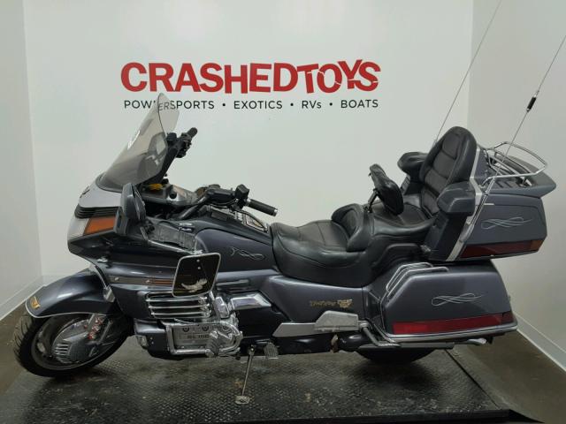 1HFSC220XJA002901 - 1988 HONDA GL1500 GRAY photo 3