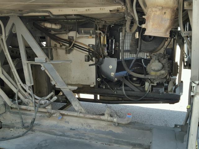 2PCH33495CC711890 - 2012 PREVOST BUS GRAY photo 10