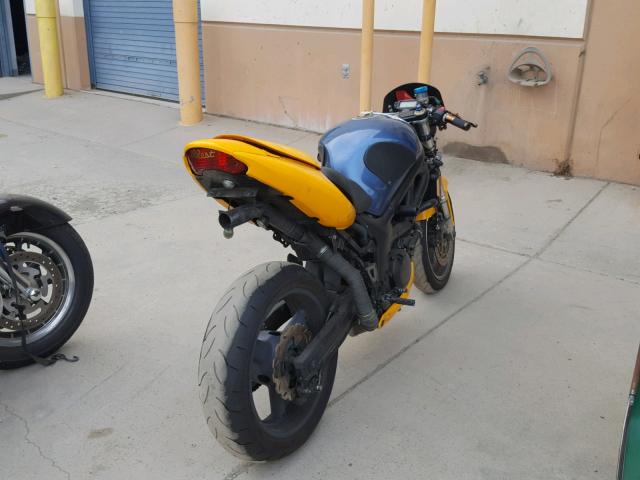 JS1VP52A522100763 - 2002 SUZUKI SV650 S YELLOW photo 4