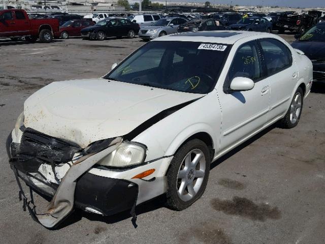 JN1CA31D31T610135 - 2001 NISSAN MAXIMA GXE WHITE photo 2