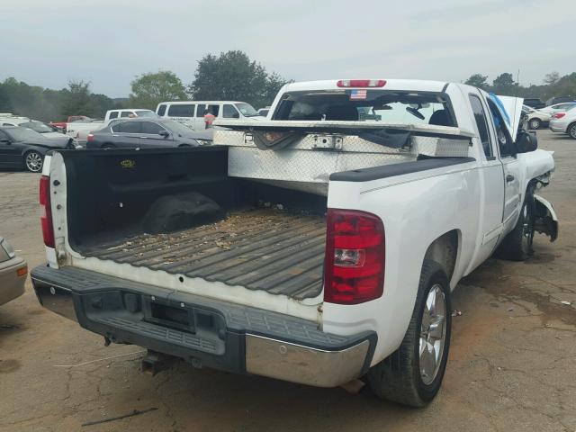 1GCRCSE09BZ187367 - 2011 CHEVROLET SILVERADO WHITE photo 4