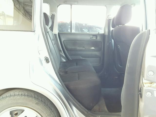JTLKT324840149705 - 2004 TOYOTA SCION XB 灰色 照片 6