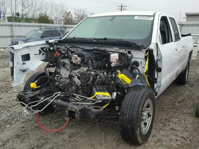 1GCVKNEC6HZ179720 - 2017 CHEVROLET SILVERADO WHITE photo 2