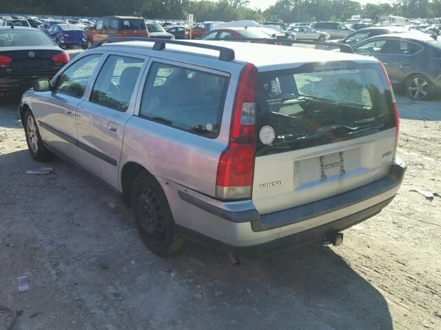 YV1SW61T842383323 - 2004 VOLVO V70 SILVER photo 3