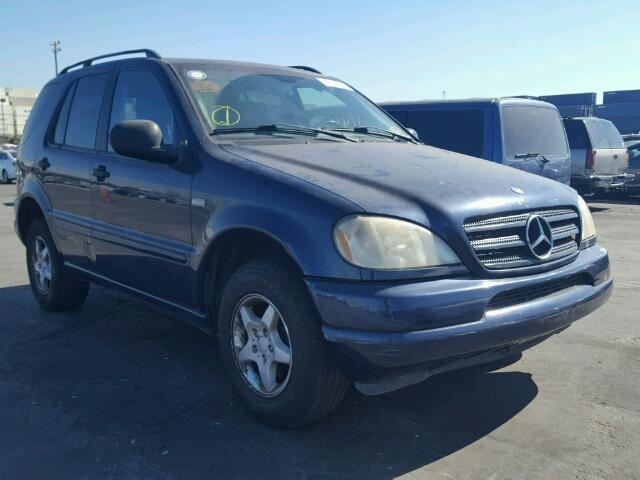 4JGAB54E6YA163013 - 2000 MERCEDES-BENZ ML BLUE photo 1