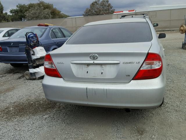 4T1BF32K04U075072 - 2004 TOYOTA CAMRY LE SILVER photo 9