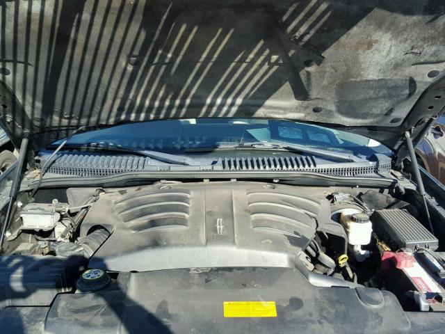 5LMEU68H44ZJ00023 - 2004 LINCOLN AVIATOR 黑色 照片 7