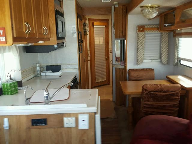 5B4MP67GX33360873 - 2003 WORKHORSE CUSTOM CHASSIS MOTORHOME TWO TONE photo 9