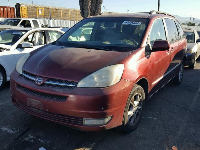 5TDBA22C35S041901 - 2005 TOYOTA SIENNA XLE RED photo 2