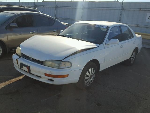 4T1SK12E2NU020831 - 1992 TOYOTA CAMRY LE WHITE photo 2