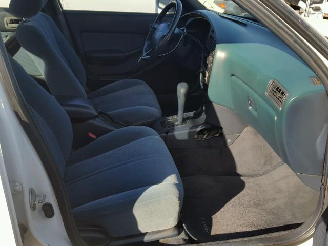 4T1SK12E2NU020831 - 1992 TOYOTA CAMRY LE 白色 照片 5