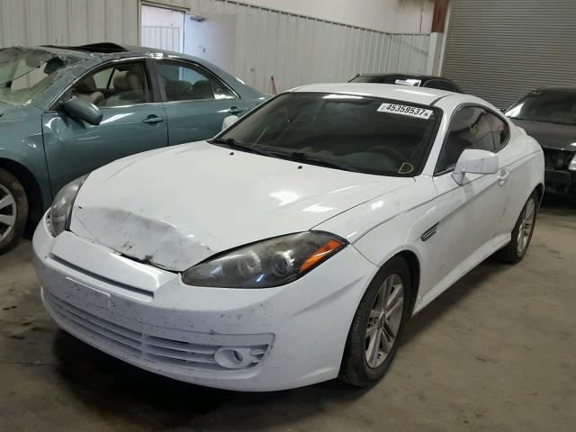 KMHHM66D77U246241 - 2007 HYUNDAI TIBURON GS WHITE photo 2