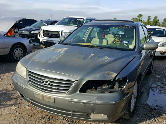 KMHFC46F06A115393 - 2006 HYUNDAI AZERA SE GRAY photo 2