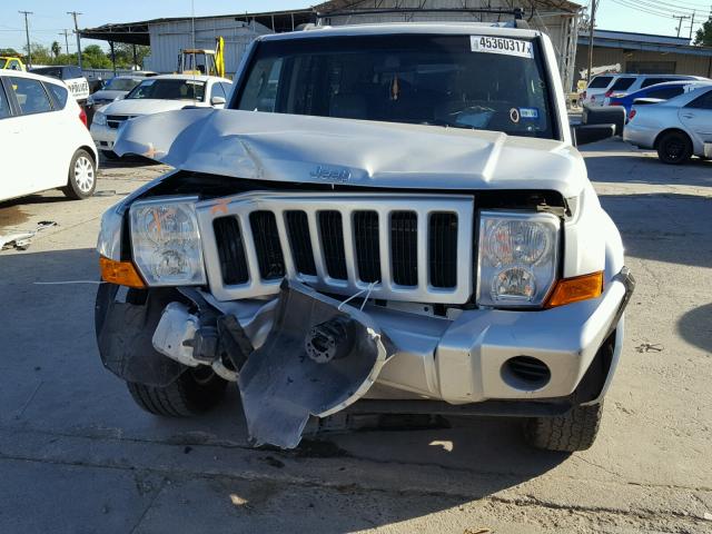 1J8HH48N96C106661 - 2006 JEEP COMMANDER SILVER photo 10