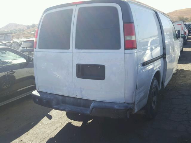 1GTEG15X761110639 - 2006 GMC SAVANA G15 WHITE photo 4