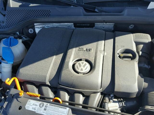 3VWFP7AT9DM644927 - 2013 VOLKSWAGEN BEETLE BLACK photo 7