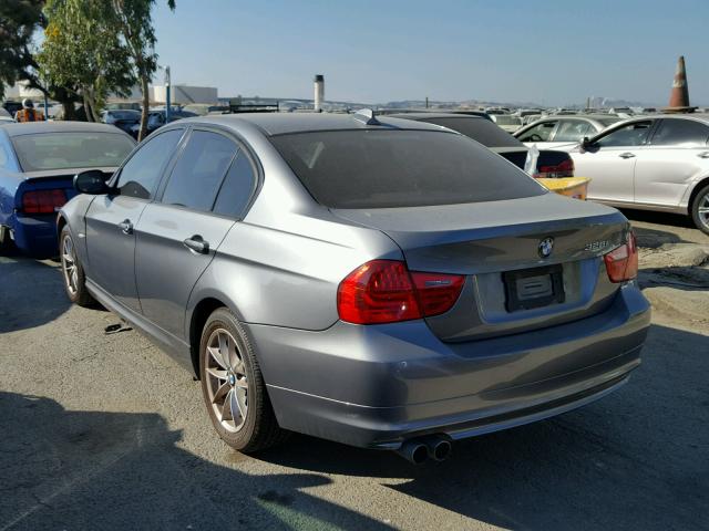 WBAPH5G51ANM35083 - 2010 BMW 328 I SULE GRAY photo 3