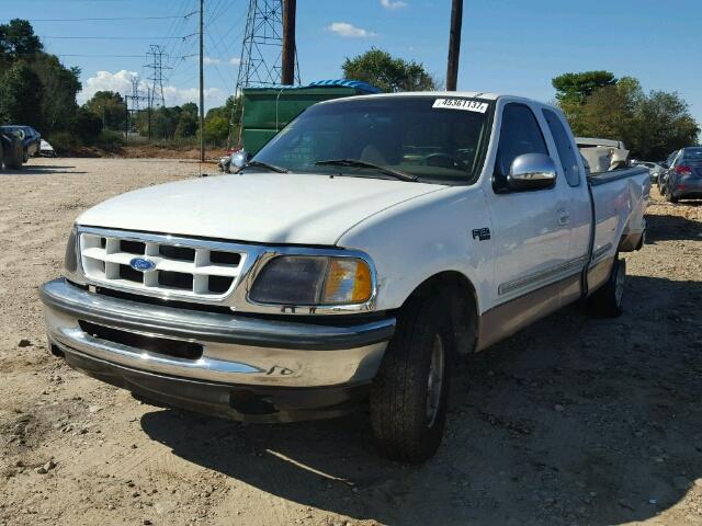 1FTDX1769VKA55376 - 1997 FORD F150 WHITE photo 2