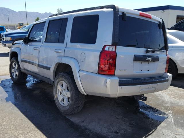 1J8HG48K18C140623 - 2008 JEEP COMMANDER SILVER photo 3