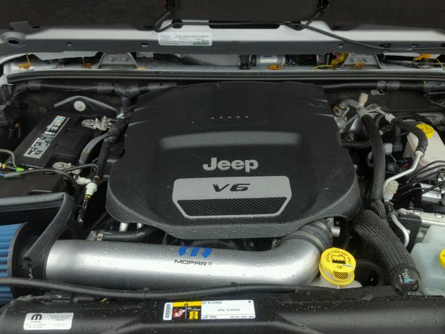 1C4HJWCG0GL129103 - 2016 JEEP WRANGLER R SILVER photo 7