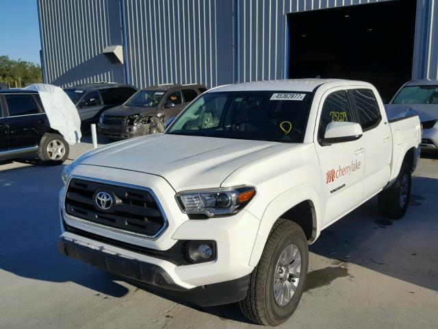 3TMAZ5CN4HM030660 - 2017 TOYOTA TACOMA DOU WHITE photo 2