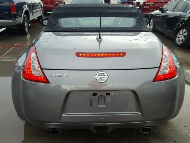 JN1AZ4FHXAM304755 - 2010 NISSAN 370Z GRAY photo 6